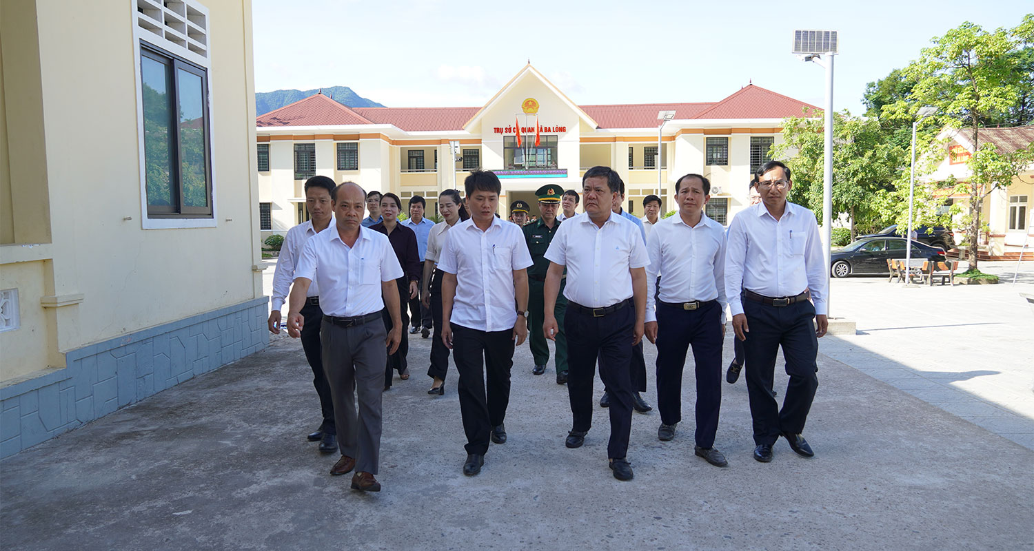 (TIN ẢNH) Chủ tịch UBND tỉnh Quảng Trị Trần Phong kiểm tra tình hình vận hành chính quyền địa phương hai cấp trong tuần làm việc đầu tiên