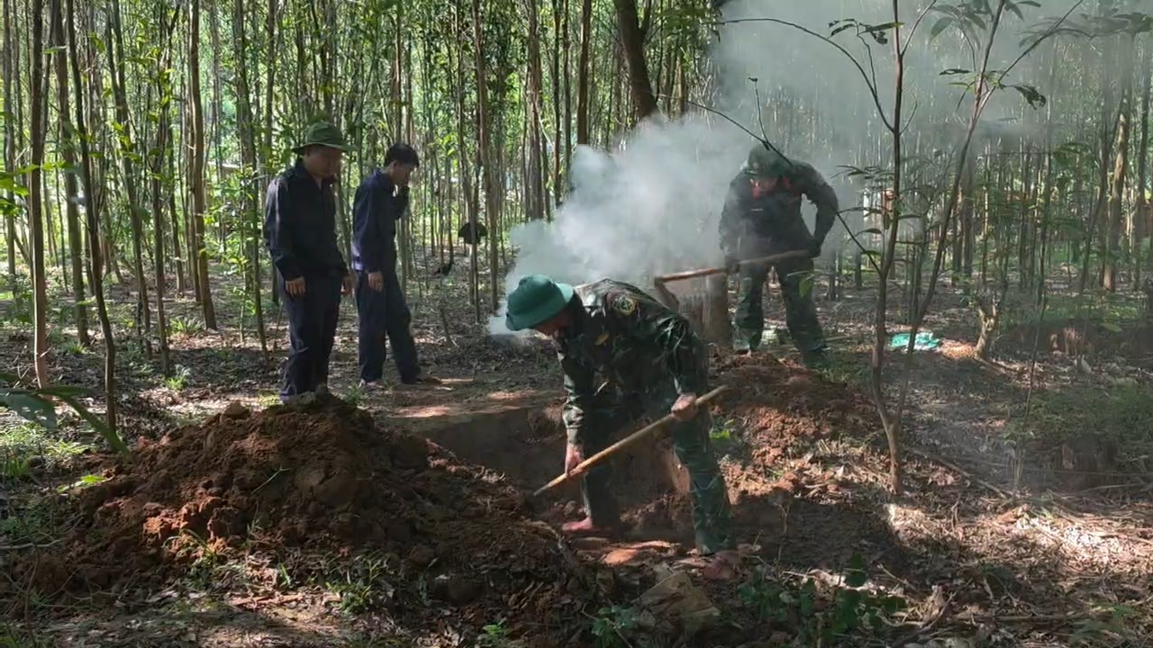 Đội Quy tập 589 tìm thấy, cất bốc 02 hài cốt liệt sĩ tại bản Bãi Dinh