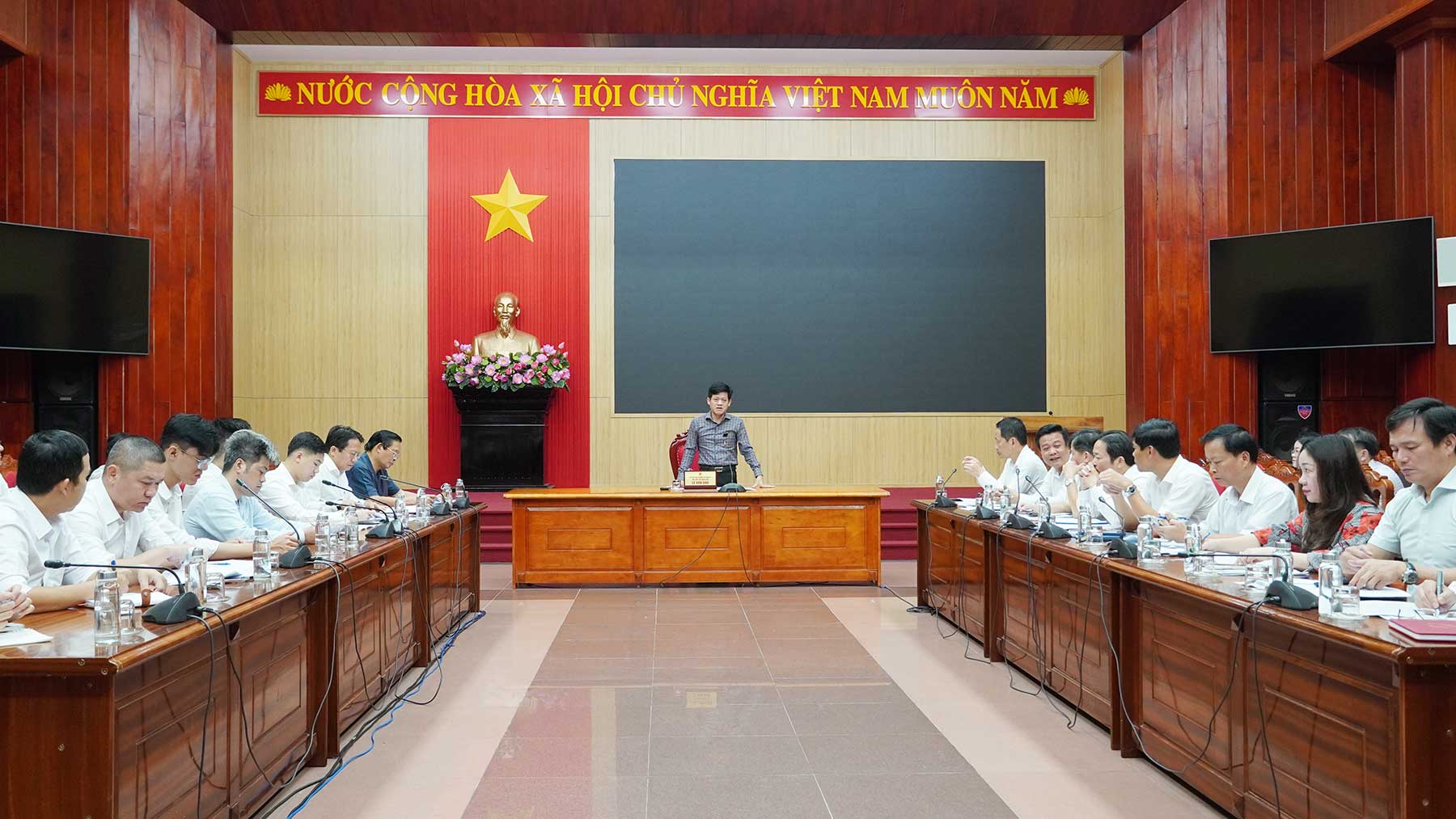 Tập trung tháo gỡ khó khăn, đẩy mạnh thu tiền sử dụng đất