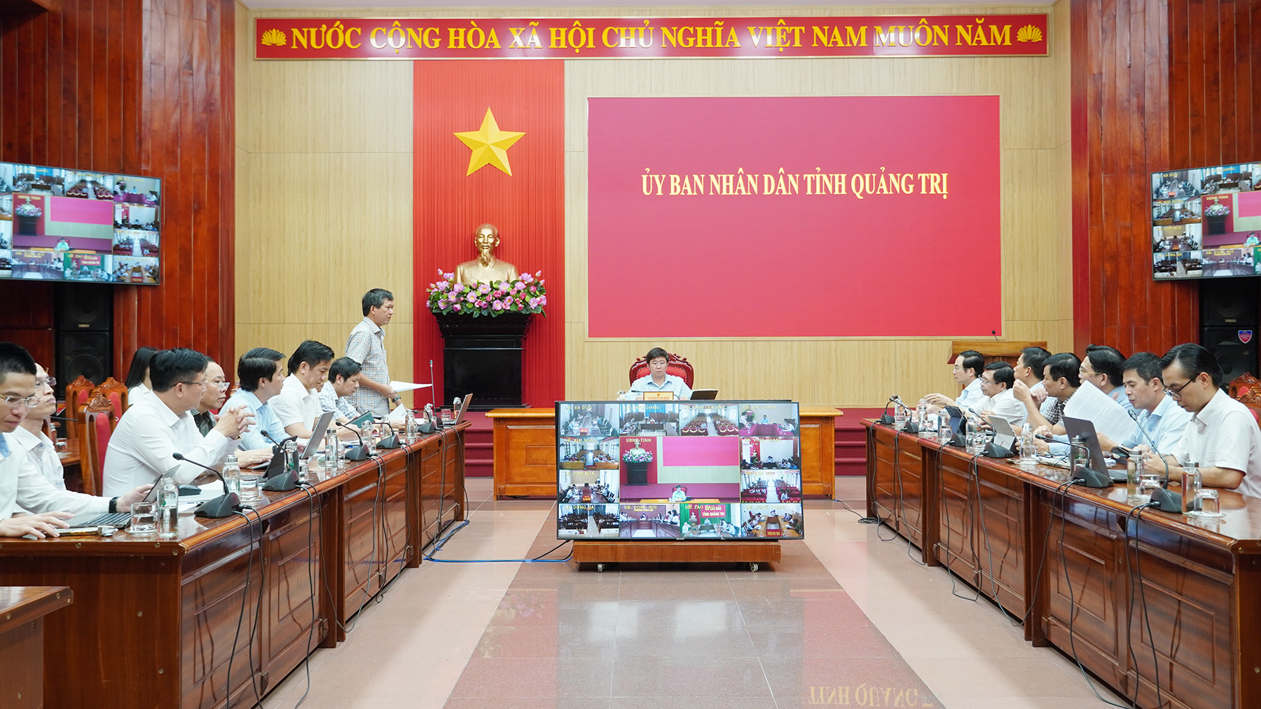 Chủ tịch UBND tỉnh yêu cầu nâng cao hiệu quả hỗ trợ công nghệ thông tin tại cấp xã