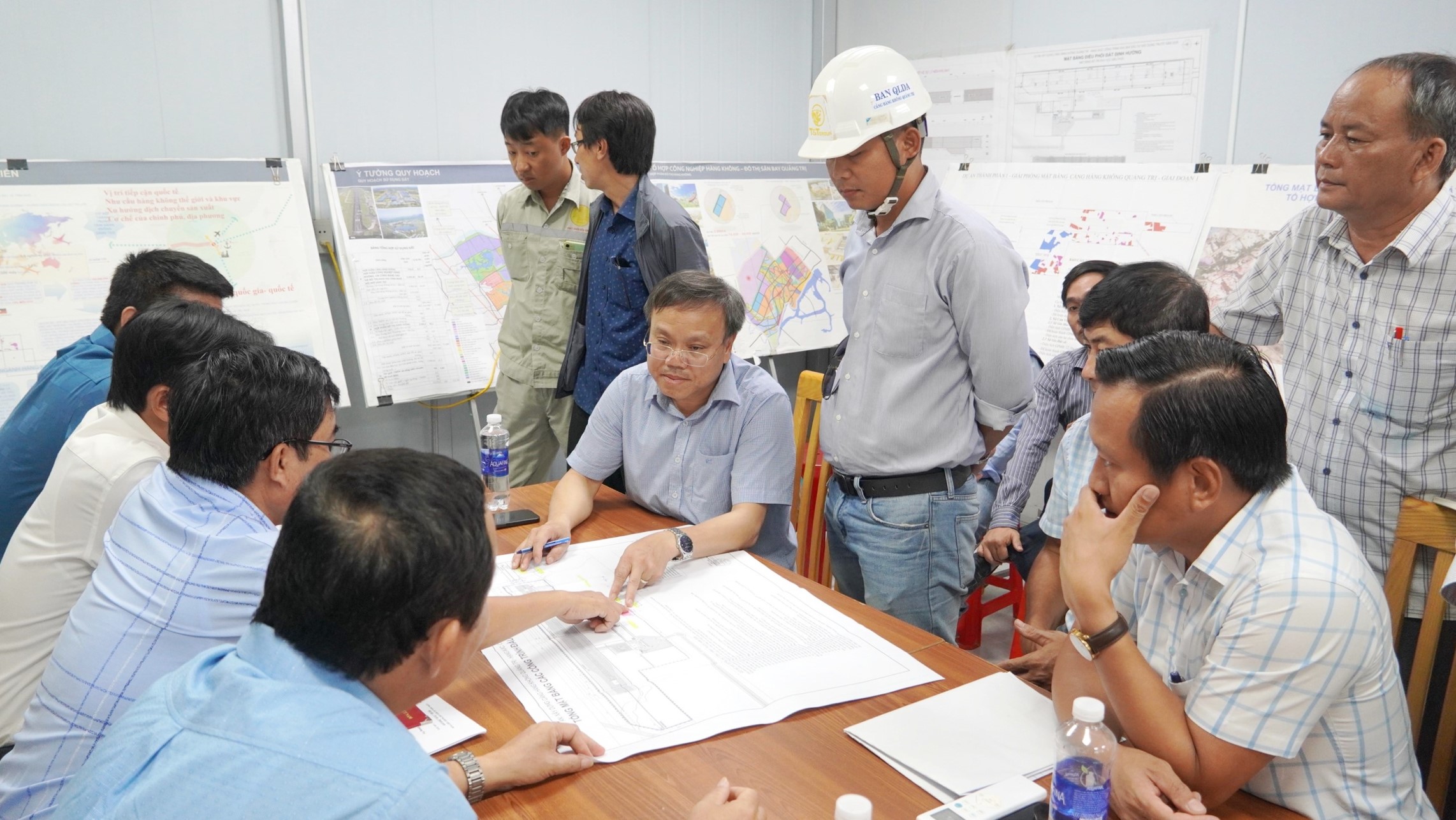 Phó Chủ tịch UBND tỉnh Lê Đức Tiến kiểm tra tiến độ thực hiện Dự án Cảng hàng không Quảng Trị