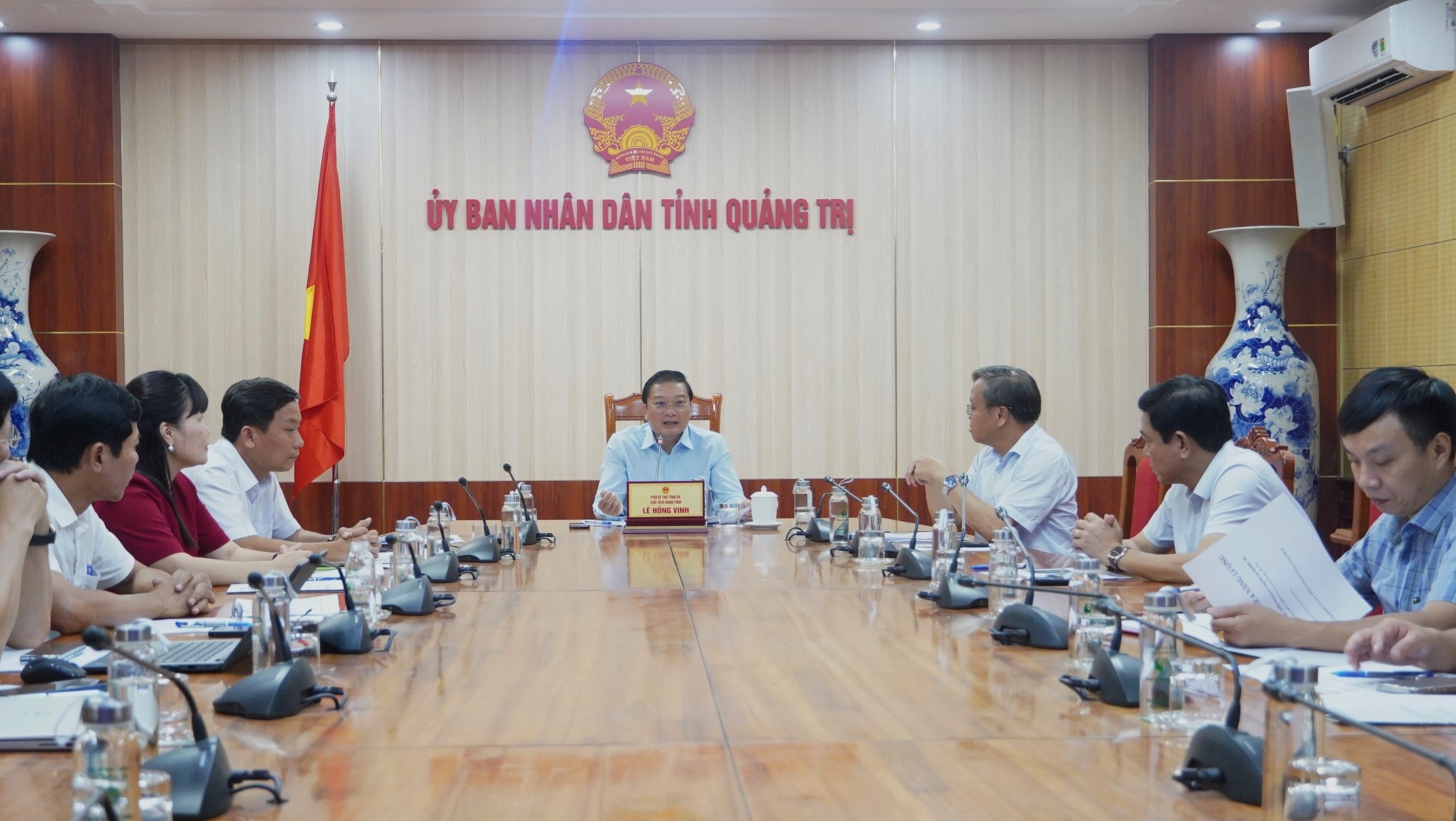 Chủ tịch UBND tỉnh Lê Hồng Vinh làm việc về đề xuất chủ trương phối hợp triển khai công nghệ chiến lược theo Nghị quyết số 57-NQ/TW của Bộ Chính trị