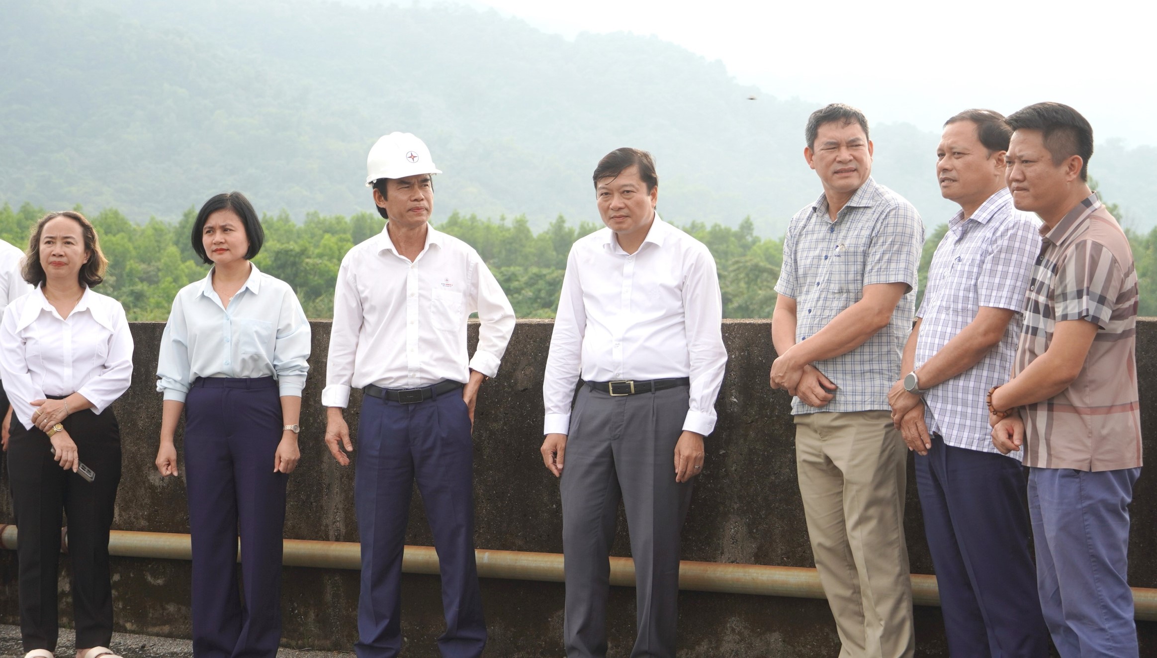 Chủ tịch UBND tỉnh Lê Hồng Vinh kiểm tra công tác bảo đảm an toàn hồ đập, công trình thủy lợi