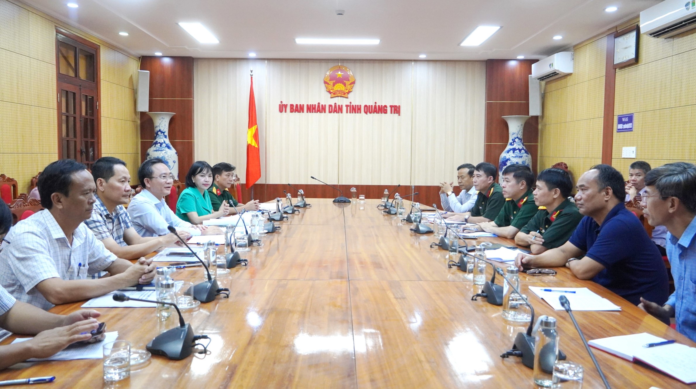 UBND tỉnh làm việc với Binh chủng Thông tin liên lạc, Bộ Quốc Phòng về xây dựng Tượng đài tại Khu Di tích lịch sử Quốc gia Hang Lèn Hà
