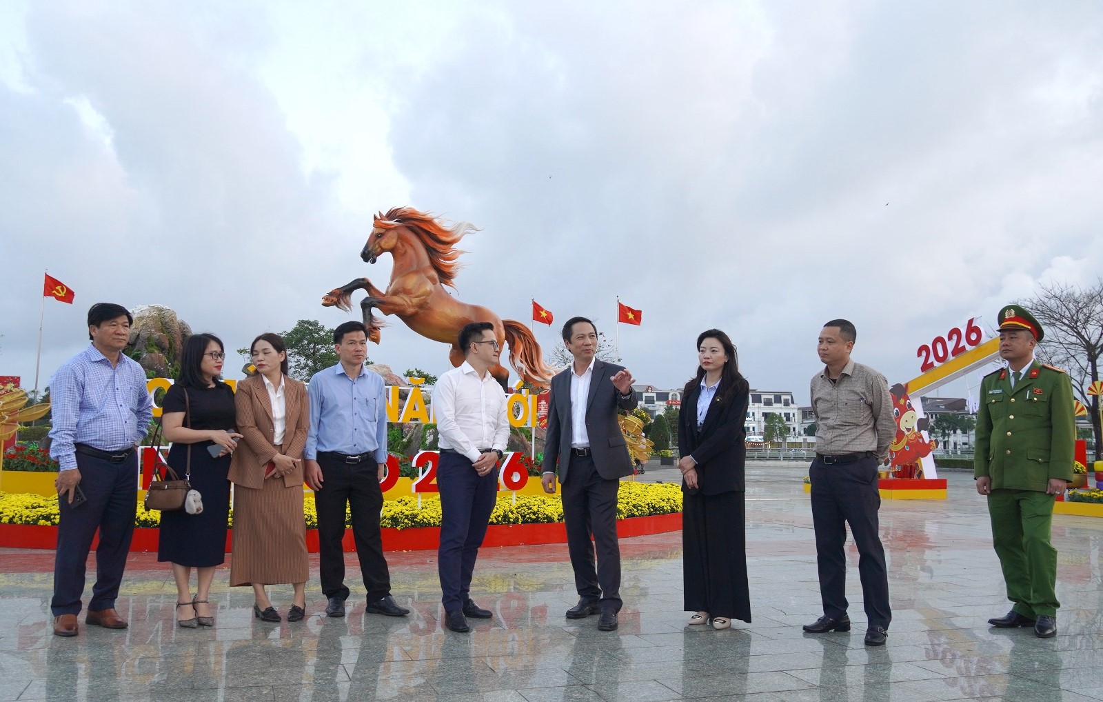 Phó Chủ tịch Thường trực UBND tỉnh Hoàng Nam kiểm tra công tác chỉnh trang đô thị đón Tết tại phường Đông Hà và phường Nam Đông Hà