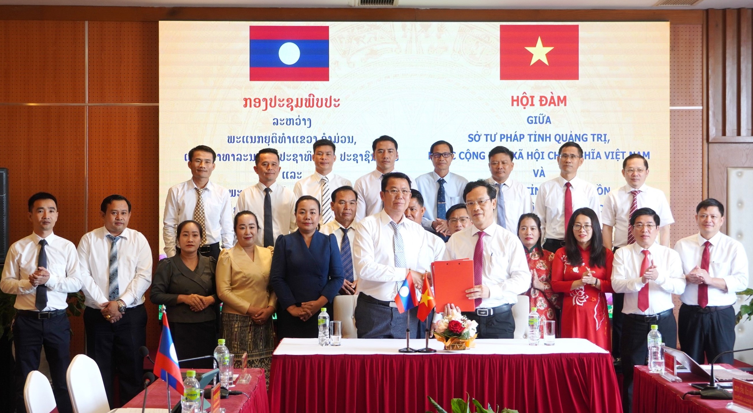 Quảng Trị - Khăm Muồn tăng cường hợp tác tư pháp trong tình hình mới