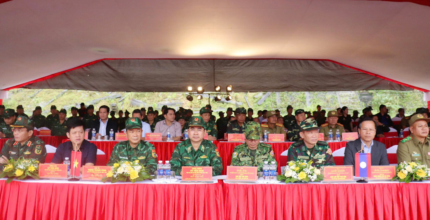 Diễn tập liên hợp đấu tranh tội phạm ma túy có vũ khí qua biên giới Việt Nam - Lào