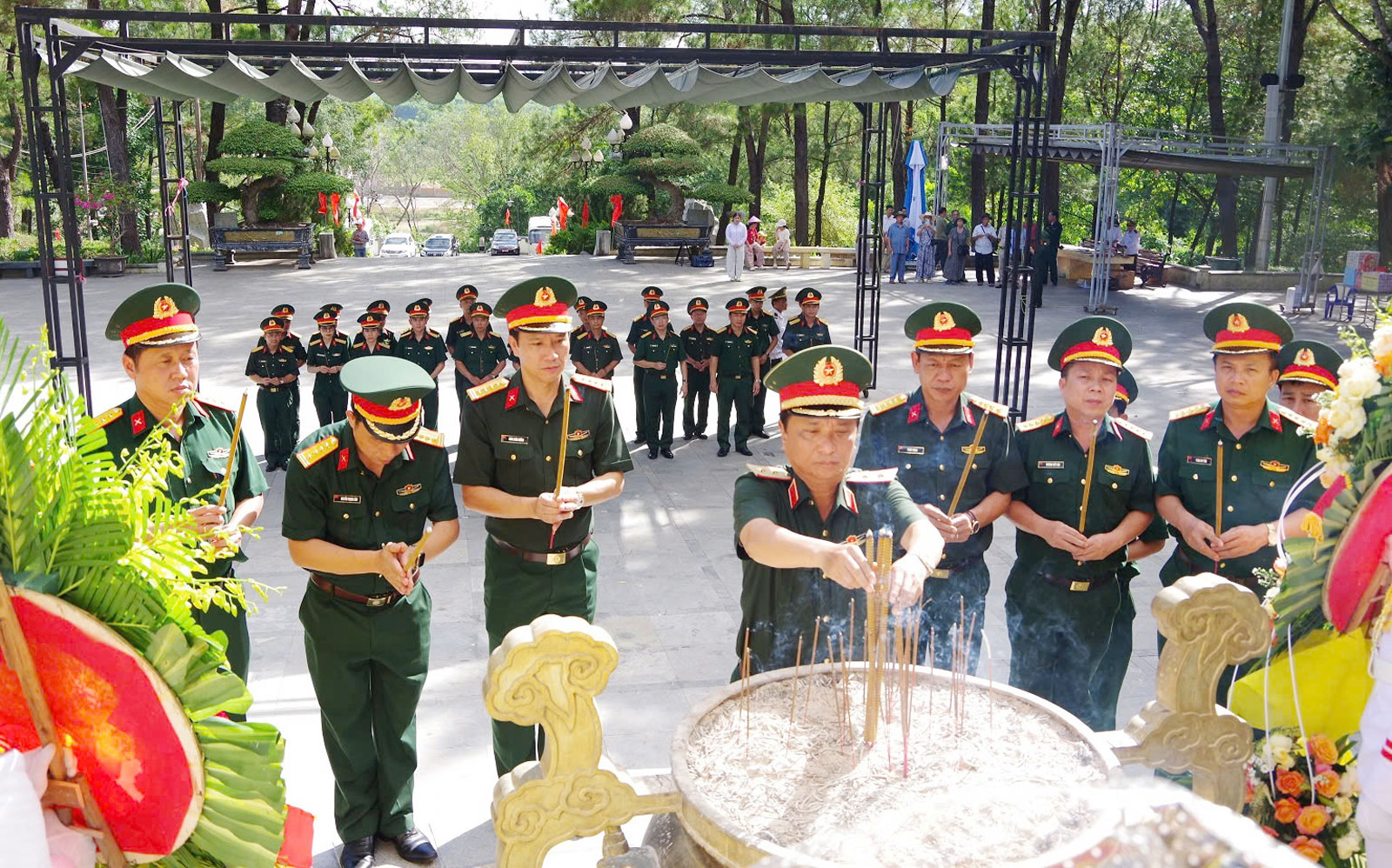 Trung tướng Hà Thọ Bình tri ân các Anh hùng liệt sĩ và đối tượng chính sách tại Quảng Trị