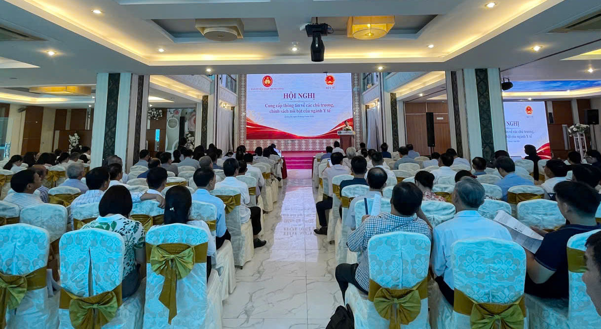 Cung cấp thông tin về các chủ trương, chính sách nổi bật của ngành Y tế cho đội ngũ báo cáo viên, tuyên truyền viên các cấp trên địa bàn tỉnh Quảng Trị
