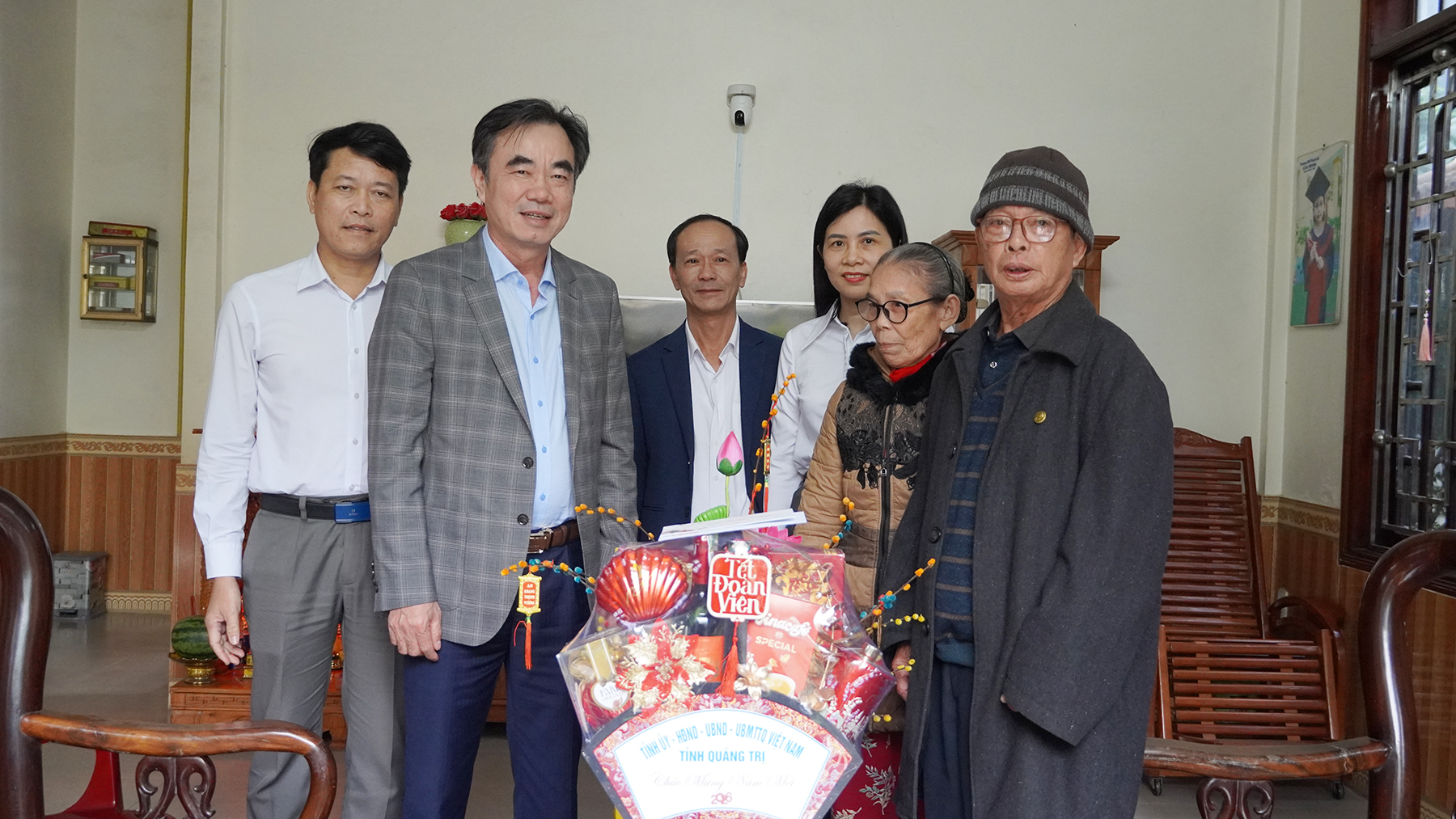 Trưởng ban Tổ chức Tỉnh ủy Nguyễn Lương Bình thăm, chúc Tết các đồng chí nguyên Trưởng ban Tổ chức Tỉnh ủy qua các thời kỳ