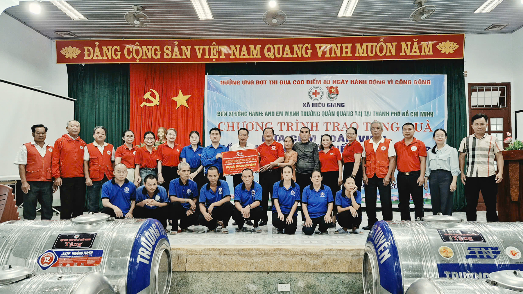 Trao quà, bữa cơm đoàn viên trị giá hơn 20 triệu đồng cho bệnh nhân tâm thần