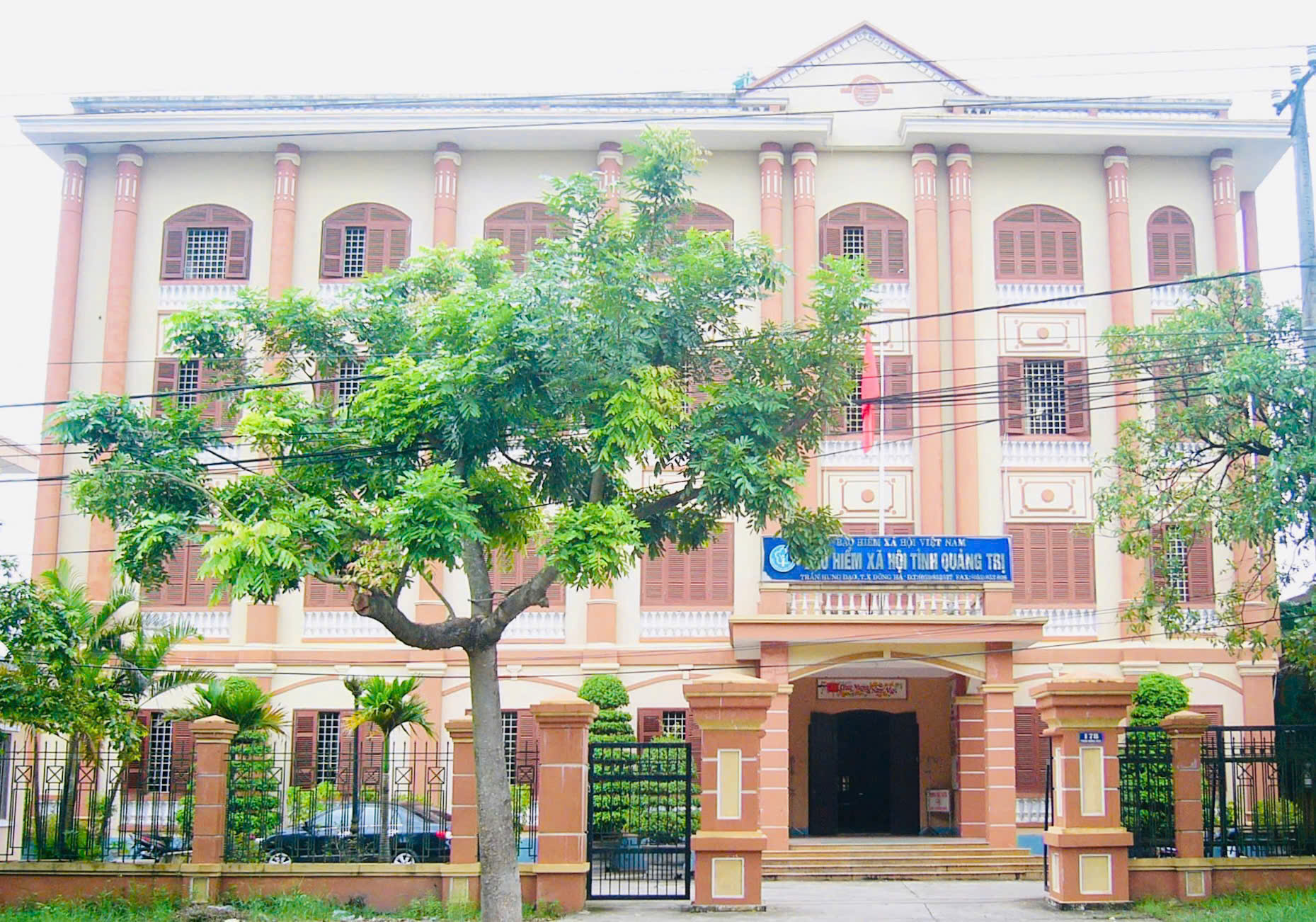 Thông báo danh mục nhà, đất cho thuê nhà (gắn với quyền sử dụng đất) và giá sàn cho thuê