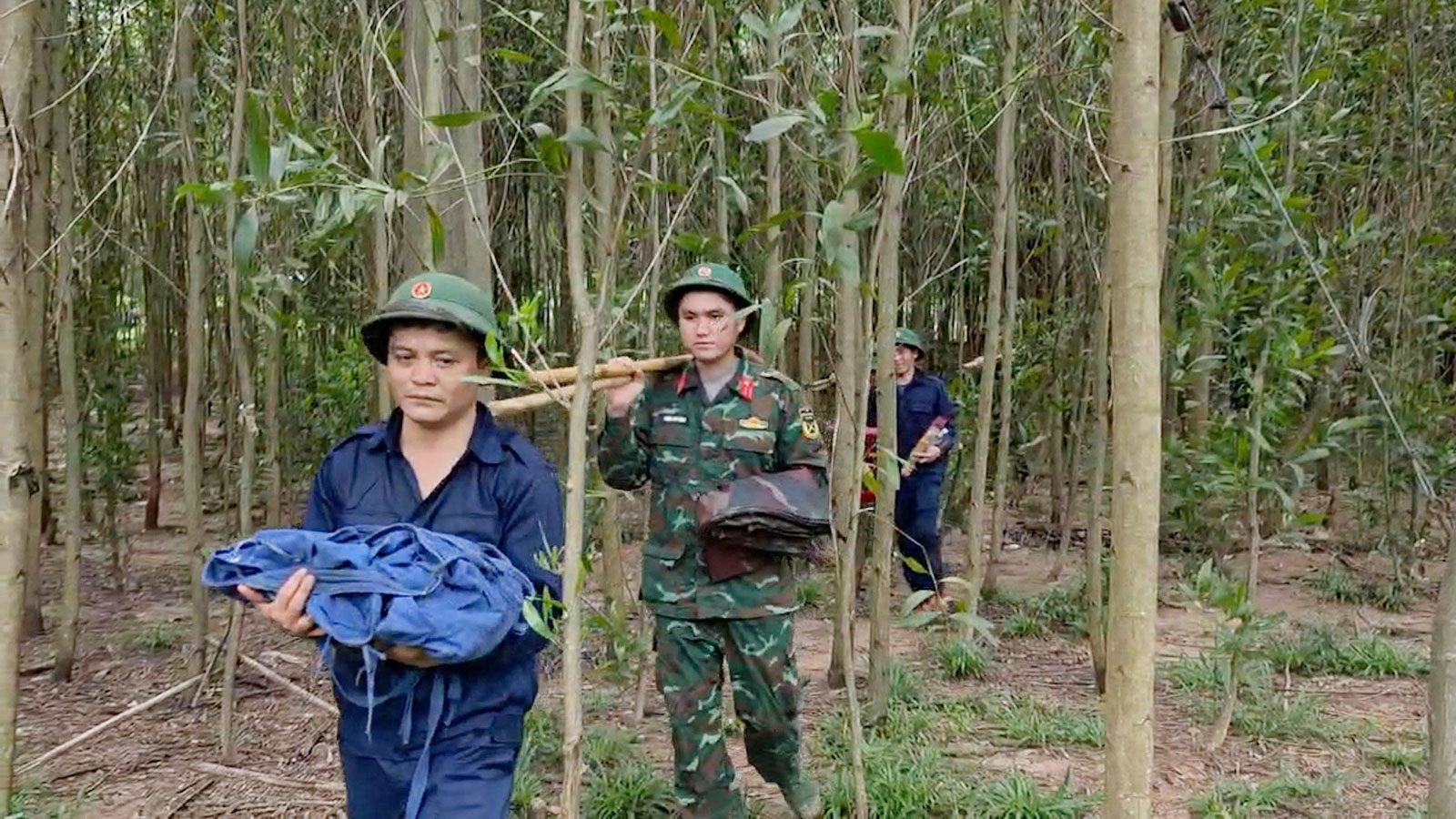 Tìm thấy, cất bốc thêm một hài cốt liệt sĩ tại bản bãi dinh