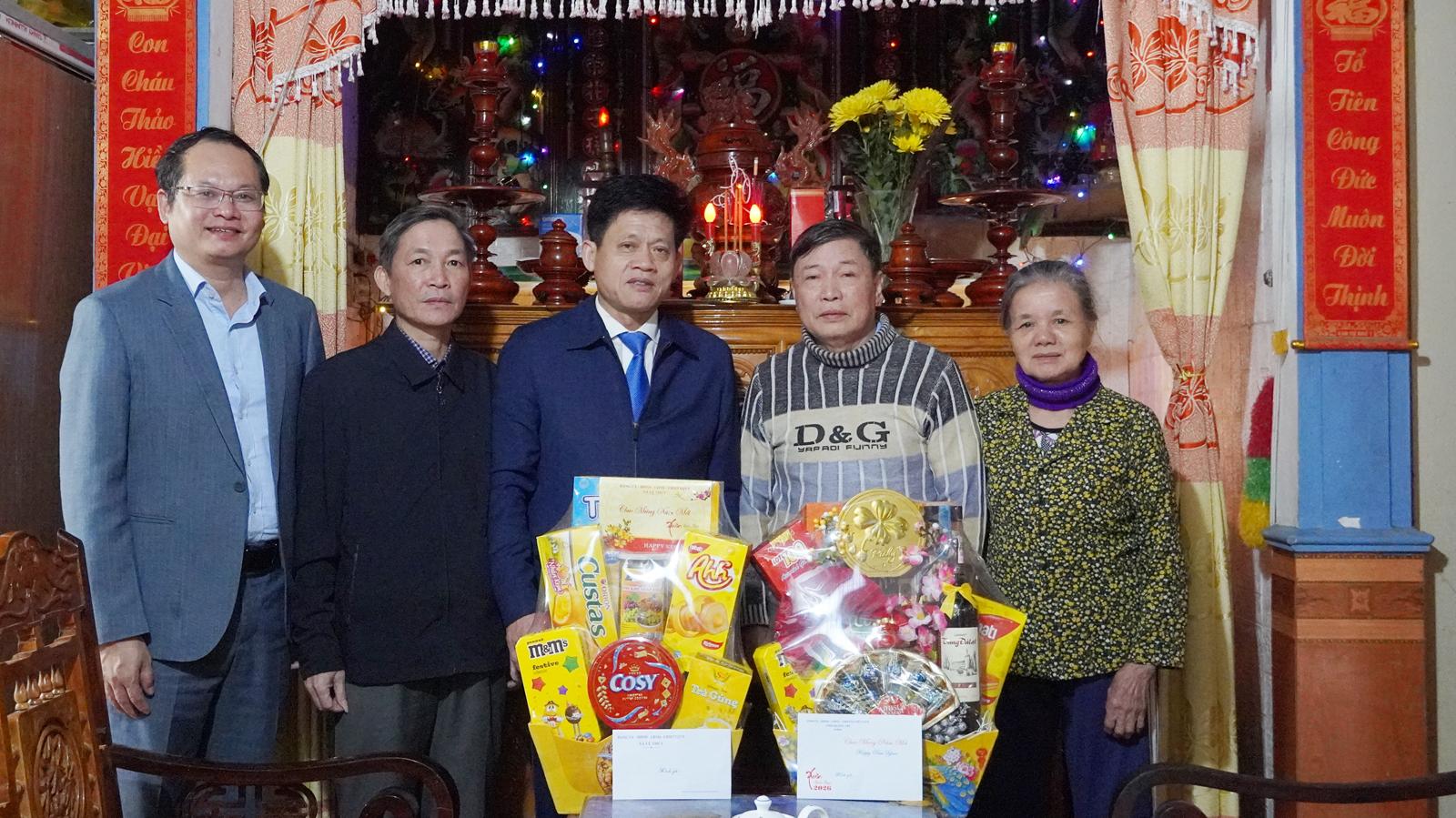 Phó Chủ tịch UBND tỉnh Lê Văn Bảo thăm, chúc Tết gia đình chính sách trên địa bàn tỉnh nhân dịp tết Nguyên đán Bính Ngọ 2026