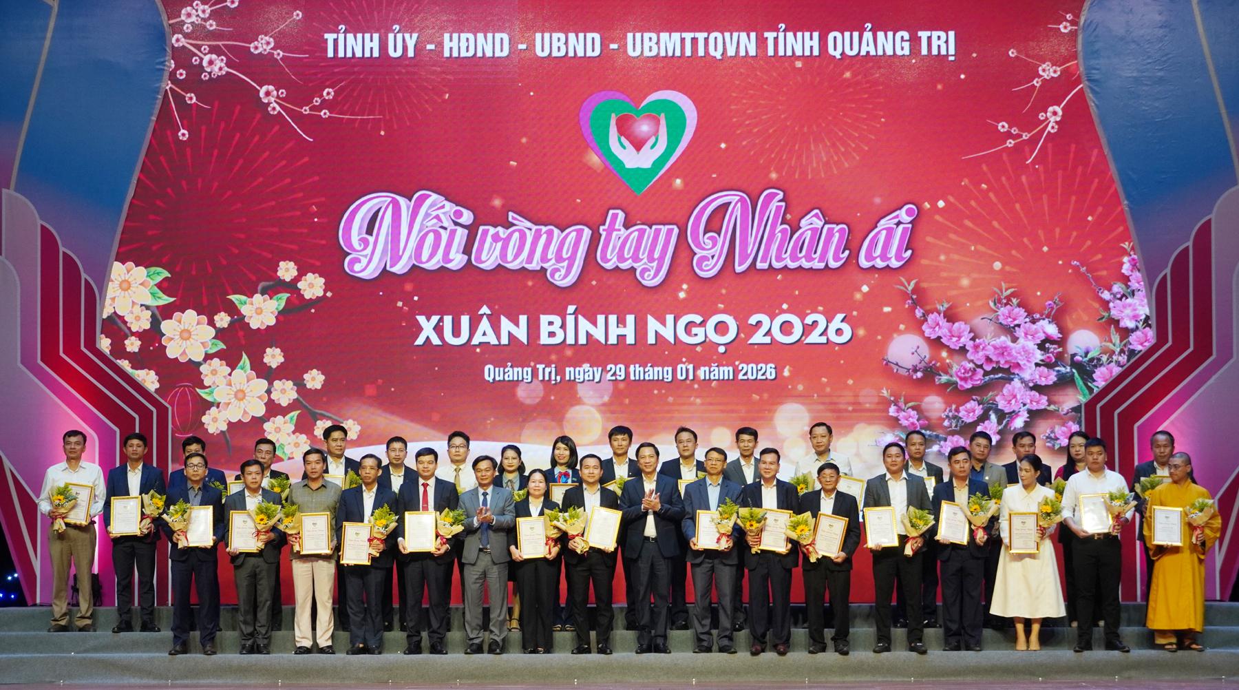 (TIN ẢNH) Toàn cảnh Chương trình “Nối vòng tay nhân ái” Xuân Bính Ngọ 2026